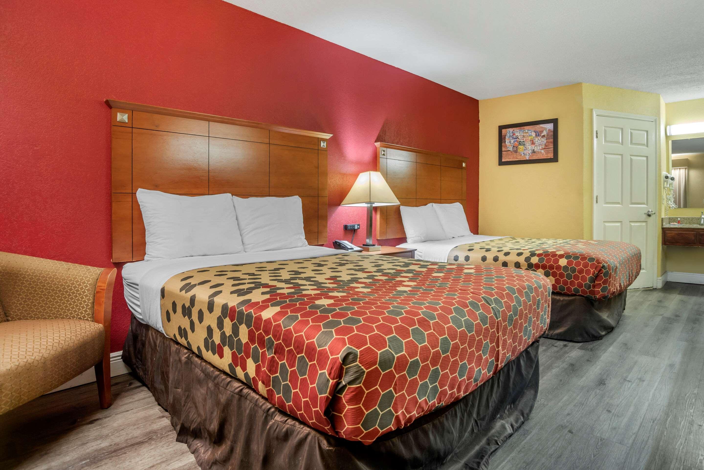Econo Lodge Тупело Экстерьер фото