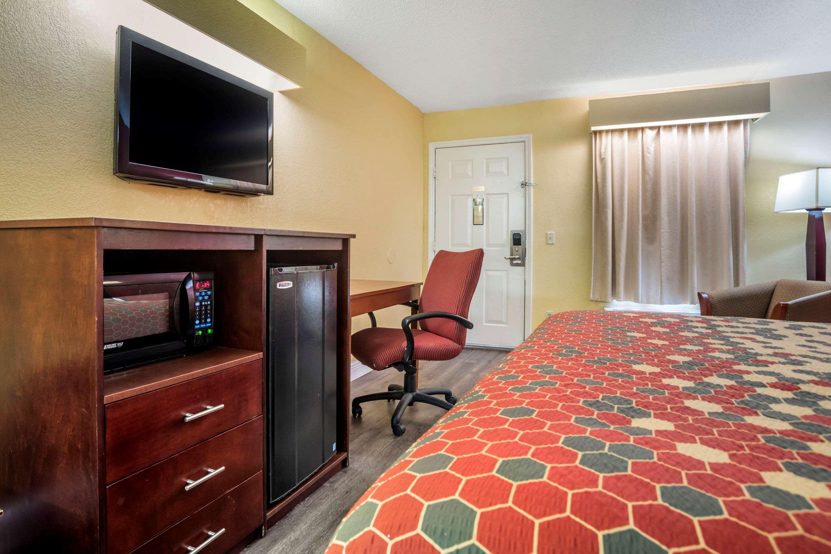 Econo Lodge Тупело Экстерьер фото
