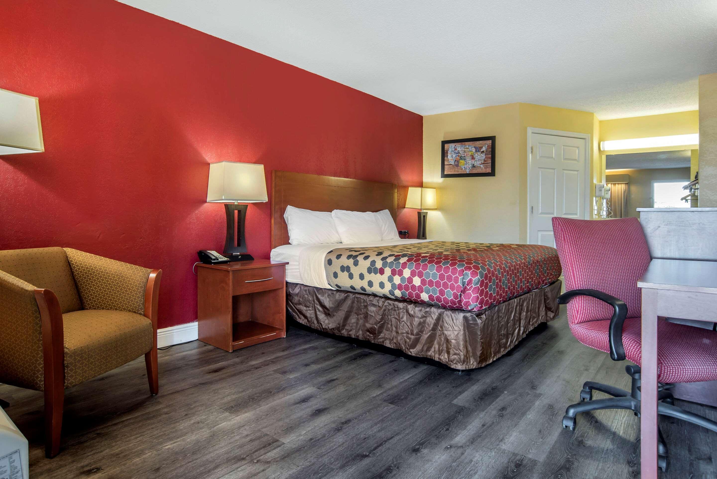 Econo Lodge Тупело Экстерьер фото