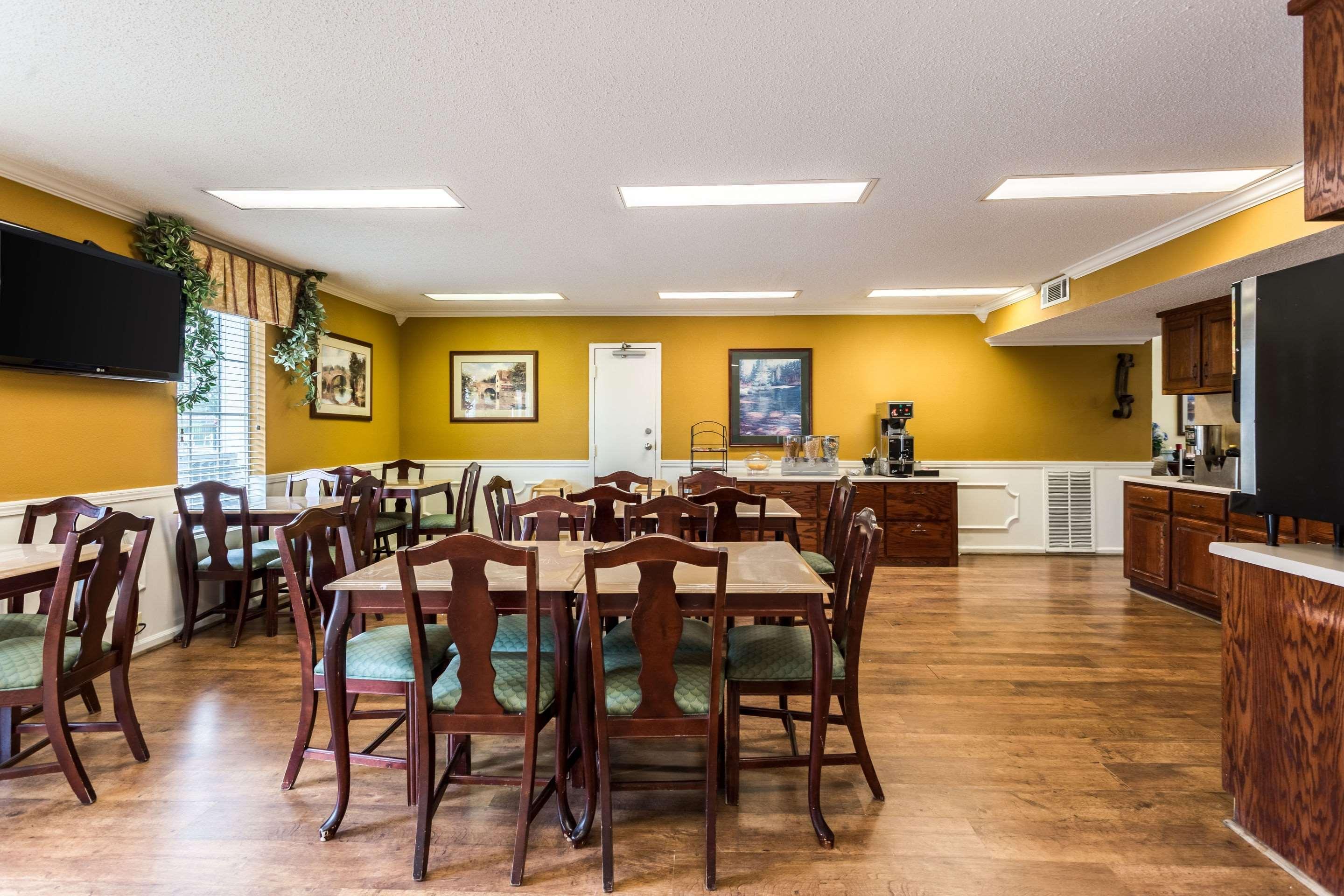 Econo Lodge Тупело Экстерьер фото