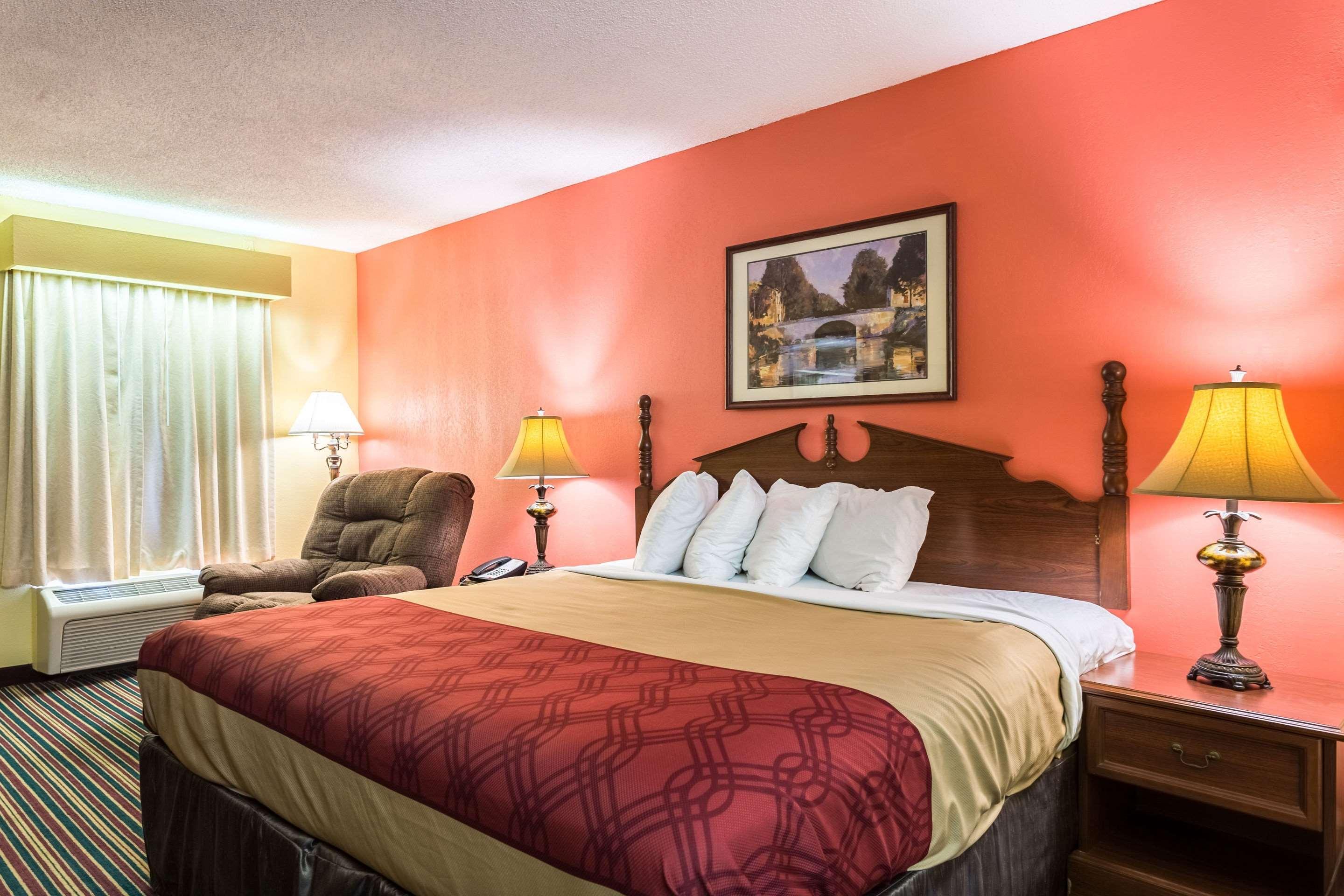 Econo Lodge Тупело Экстерьер фото